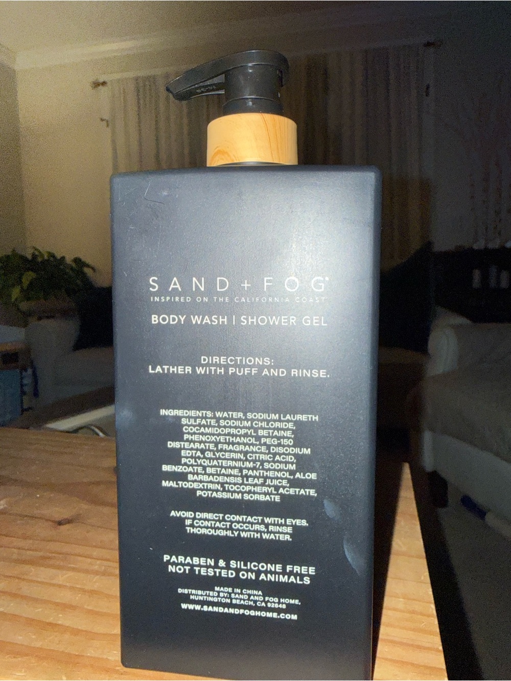 SAND + FOG Teakwood Body Wash - Black - Picture 4 of 5